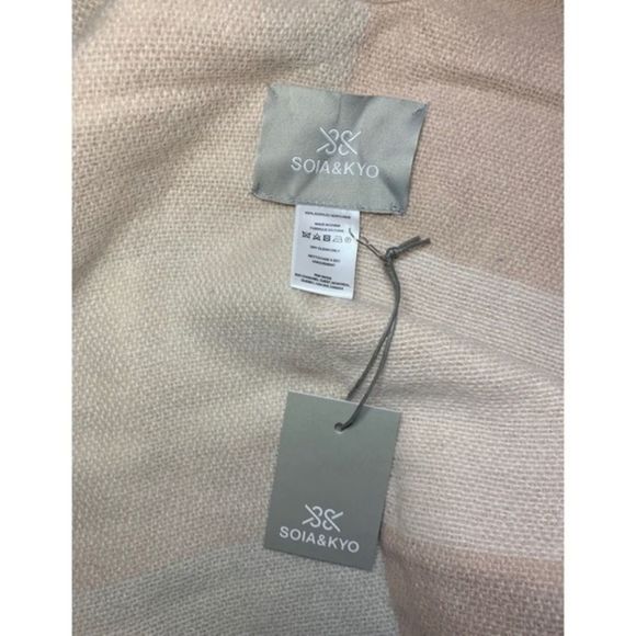 NWT! SOIA & KYO Woven Scarf with Fringe Cardigan - Picture 7 of 7